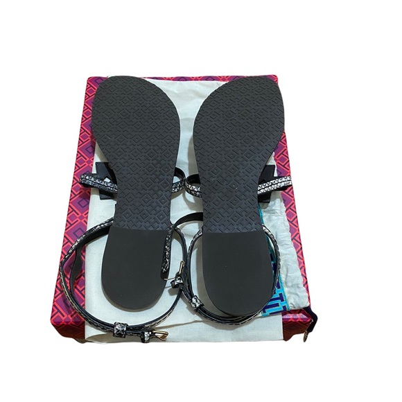 New Tory Burch Snake Print Chandler Flat Sandal 9.5 Women’s - Picture 2 of 7